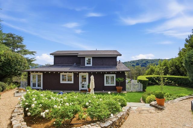 32 Edgewood Ave, Mill Valley, CA 94941