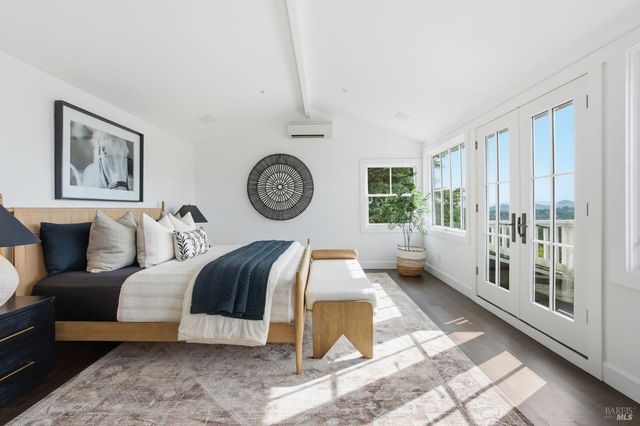 32 Edgewood Ave, Mill Valley, CA 94941