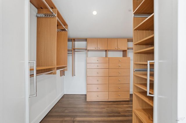 32 Edgewood Ave, Mill Valley, CA 94941