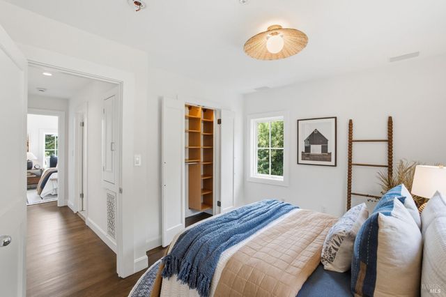 32 Edgewood Ave, Mill Valley, CA 94941