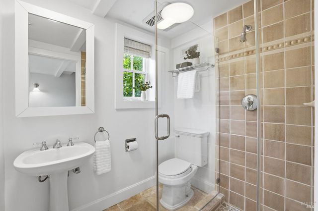 32 Edgewood Ave, Mill Valley, CA 94941