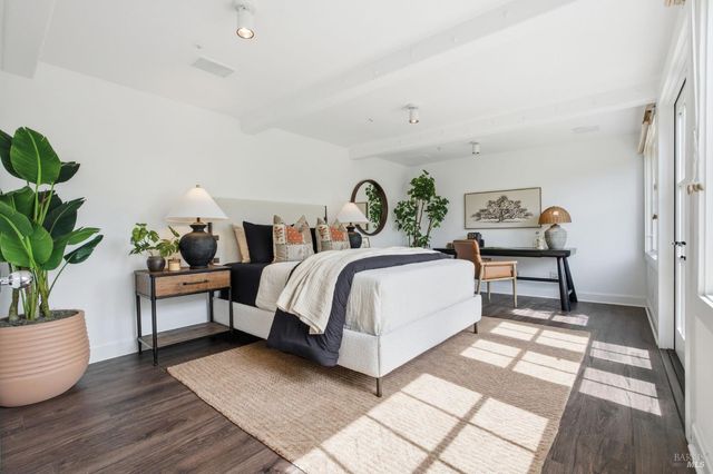 32 Edgewood Ave, Mill Valley, CA 94941