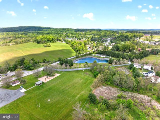 109 LINDLEY LN, Pottstown, PA 19465
