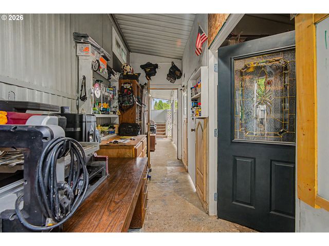 13055 Se STARK St 5, Portland, OR 97233