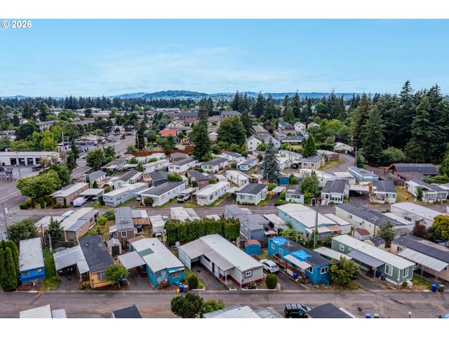 13055 Se STARK St 5, Portland, OR 97233