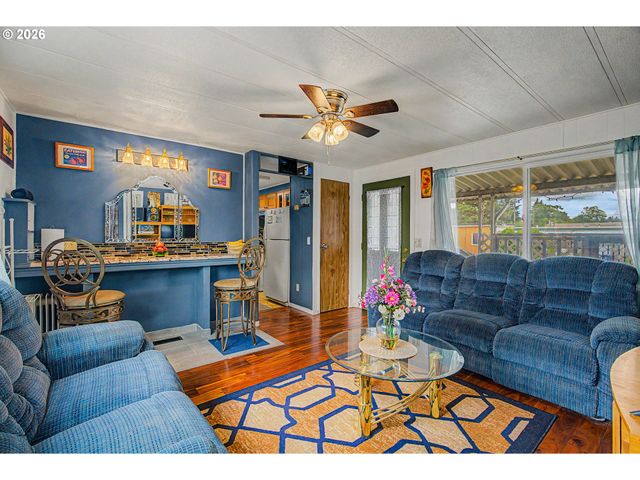 13055 Se STARK St 5, Portland, OR 97233