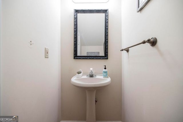 1550 Charlie Benson Road, Forsyth, GA 31029