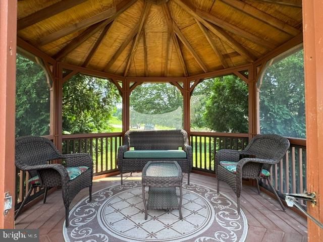 12 JOY DR, North East, MD 21901
