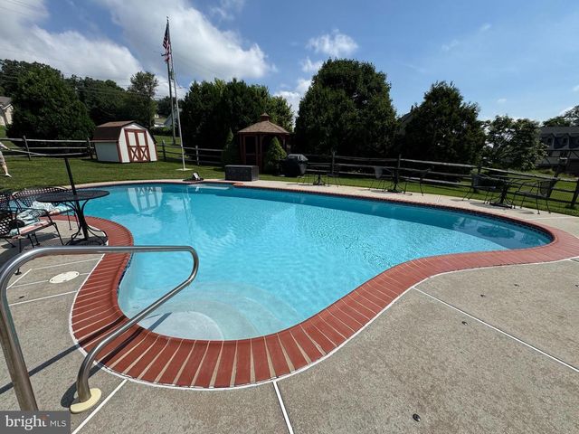 12 JOY DR, North East, MD 21901