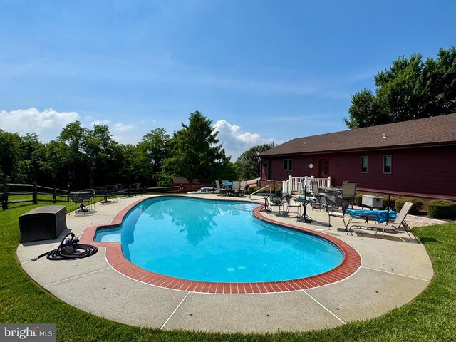 12 JOY DR, North East, MD 21901