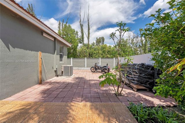 1173 NW 135th Court, Miami, FL 33182