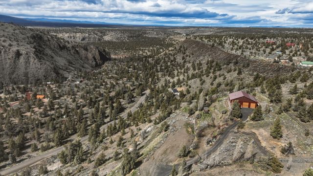 12550 NW Steelhead Falls Drive, Terrebonne, OR 97760