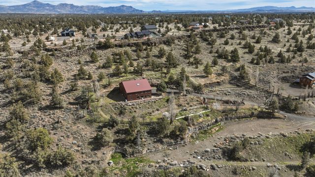 12550 NW Steelhead Falls Drive, Terrebonne, OR 97760