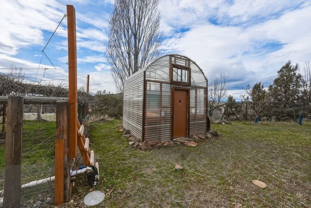 12550 NW Steelhead Falls Drive, Terrebonne, OR 97760