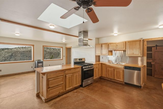 12550 NW Steelhead Falls Drive, Terrebonne, OR 97760