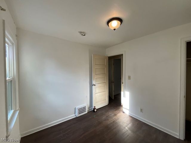 15712 Westview Avenue, Cleveland, OH 44128