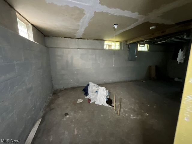 15712 Westview Avenue, Cleveland, OH 44128