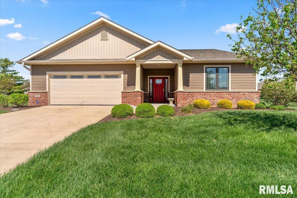 3901 WATERSTONE Way, Springfield, IL 62711