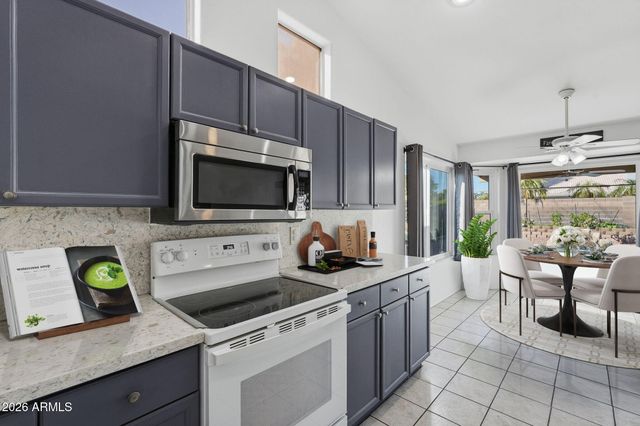 4890 W GERONIMO Street, Chandler, AZ 85226