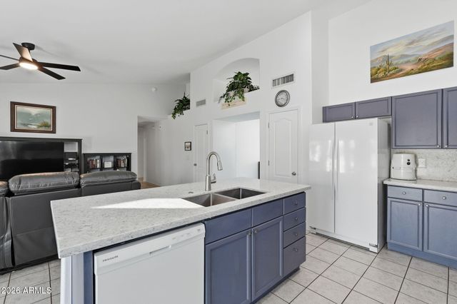 4890 W GERONIMO Street, Chandler, AZ 85226