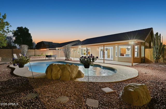 4890 W GERONIMO Street, Chandler, AZ 85226