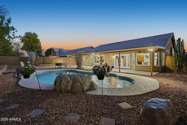 4890 W GERONIMO Street, Chandler, AZ 85226