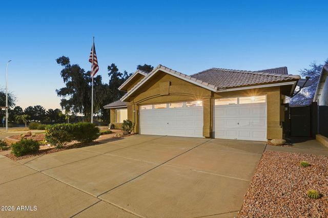 4890 W GERONIMO Street, Chandler, AZ 85226