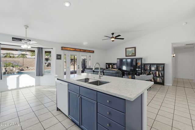 4890 W GERONIMO Street, Chandler, AZ 85226