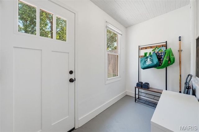 7614 Weaver Avenue, Maplewood, MO 63143