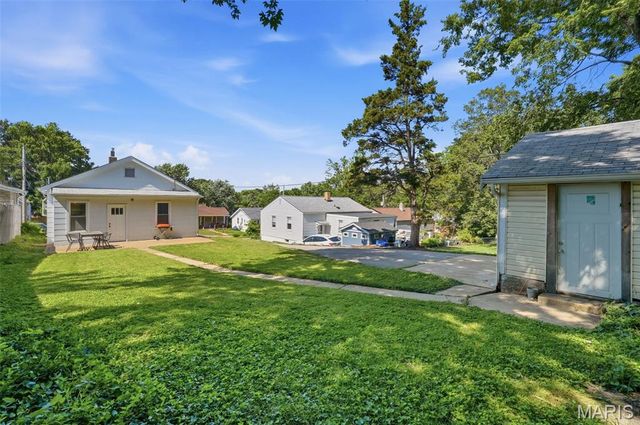 7614 Weaver Avenue, Maplewood, MO 63143