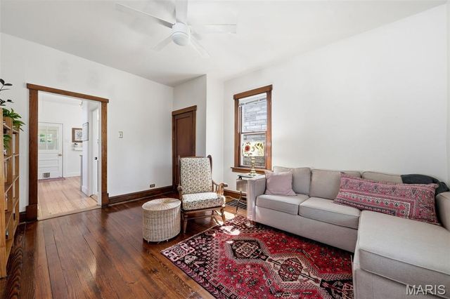 7614 Weaver Avenue, Maplewood, MO 63143