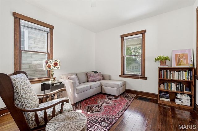 7614 Weaver Avenue, Maplewood, MO 63143