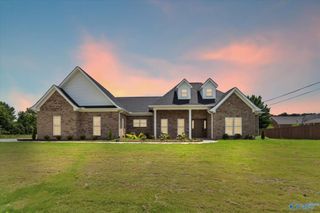 1509 Nella Drive, Athens, AL 35611