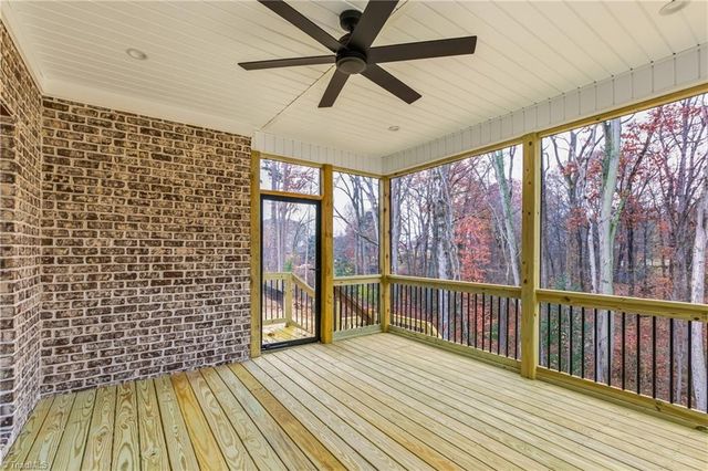 429 Wentworth Drive, Winston-salem, NC 27107