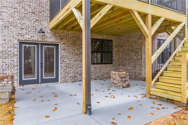 429 Wentworth Drive, Winston-salem, NC 27107