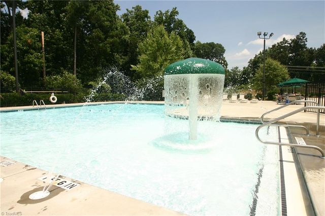 429 Wentworth Drive, Winston-salem, NC 27107