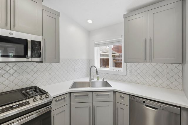 617 S F St St, Spokane, WA 99224