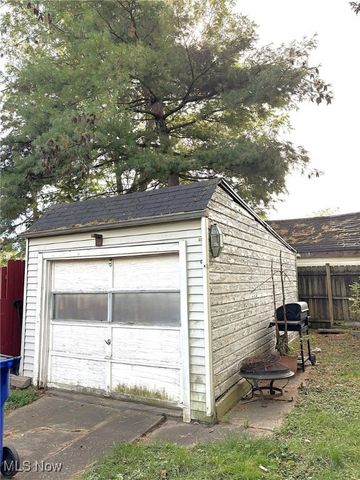 5108 Hamm Avenue, Cleveland, OH 44127