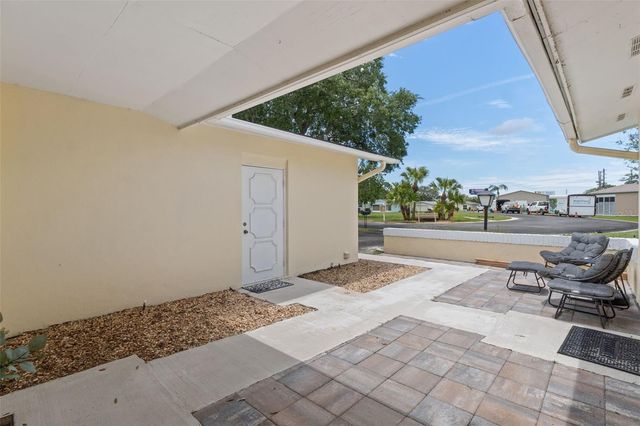 12102 BOYNTON LANE B, New Port Richey, FL 34654