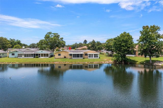 12102 BOYNTON LANE B, New Port Richey, FL 34654