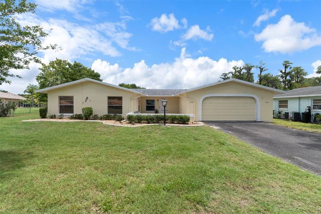 12102 BOYNTON LANE B, New Port Richey, FL 34654