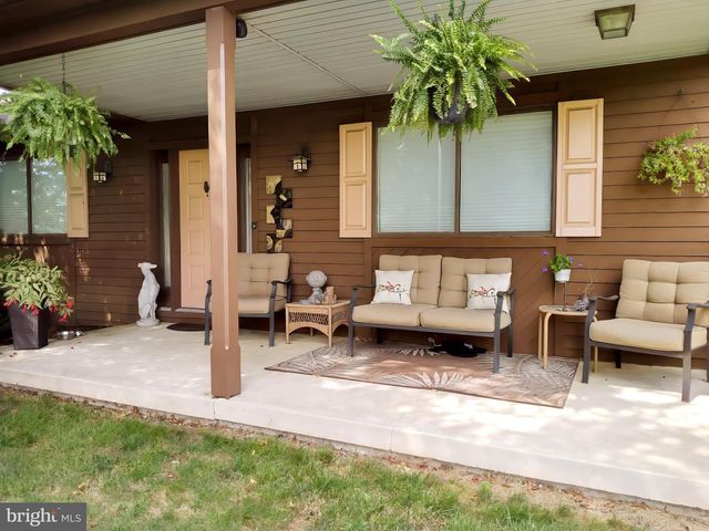 622 SHELLEY CT, Lititz, PA 17543