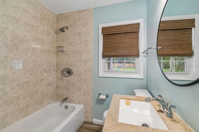 1304 E KNOLLWOOD STREET, Tampa, FL 33604