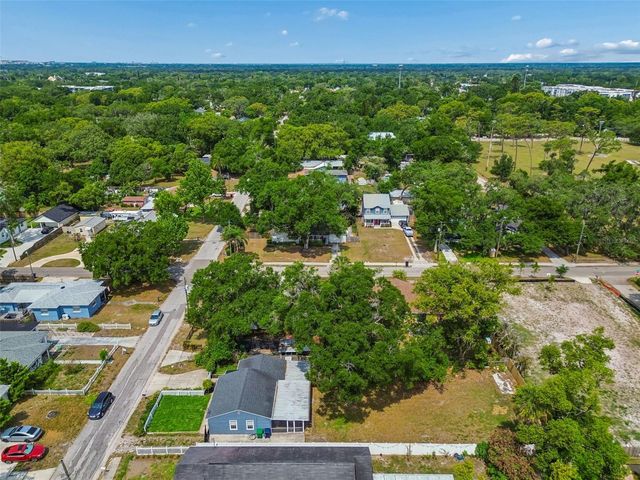 1304 E KNOLLWOOD STREET, Tampa, FL 33604
