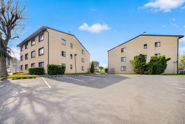 550 115th Street 550D, College Point, NY 11356