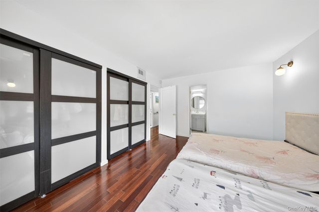 550 115th Street 550D, College Point, NY 11356