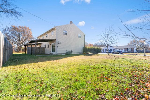 3600-3602 Sandhurst Drive, Lansing, MI 48911