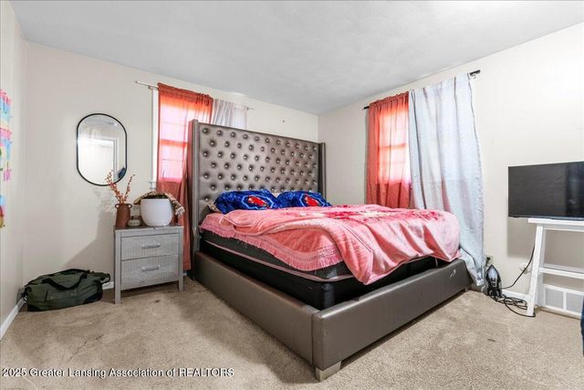 3600-3602 Sandhurst Drive, Lansing, MI 48911