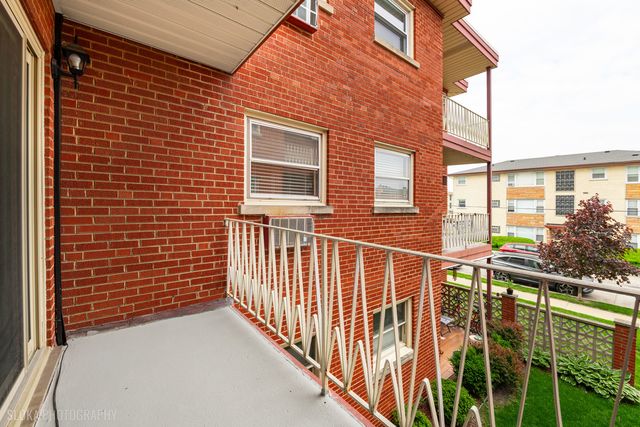 3023 N Paris Avenue 206, River Grove, IL 60171
