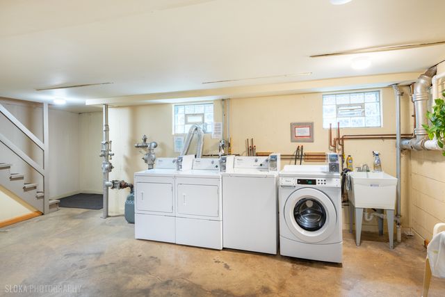 3023 N Paris Avenue 206, River Grove, IL 60171